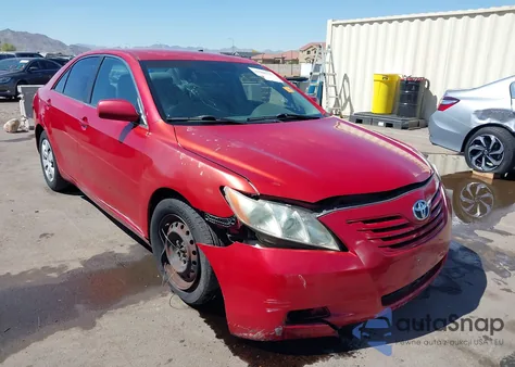 2007 Toyota Camry Le z USA, uszkodzony, nr VIN 4T1BE46K97U183505